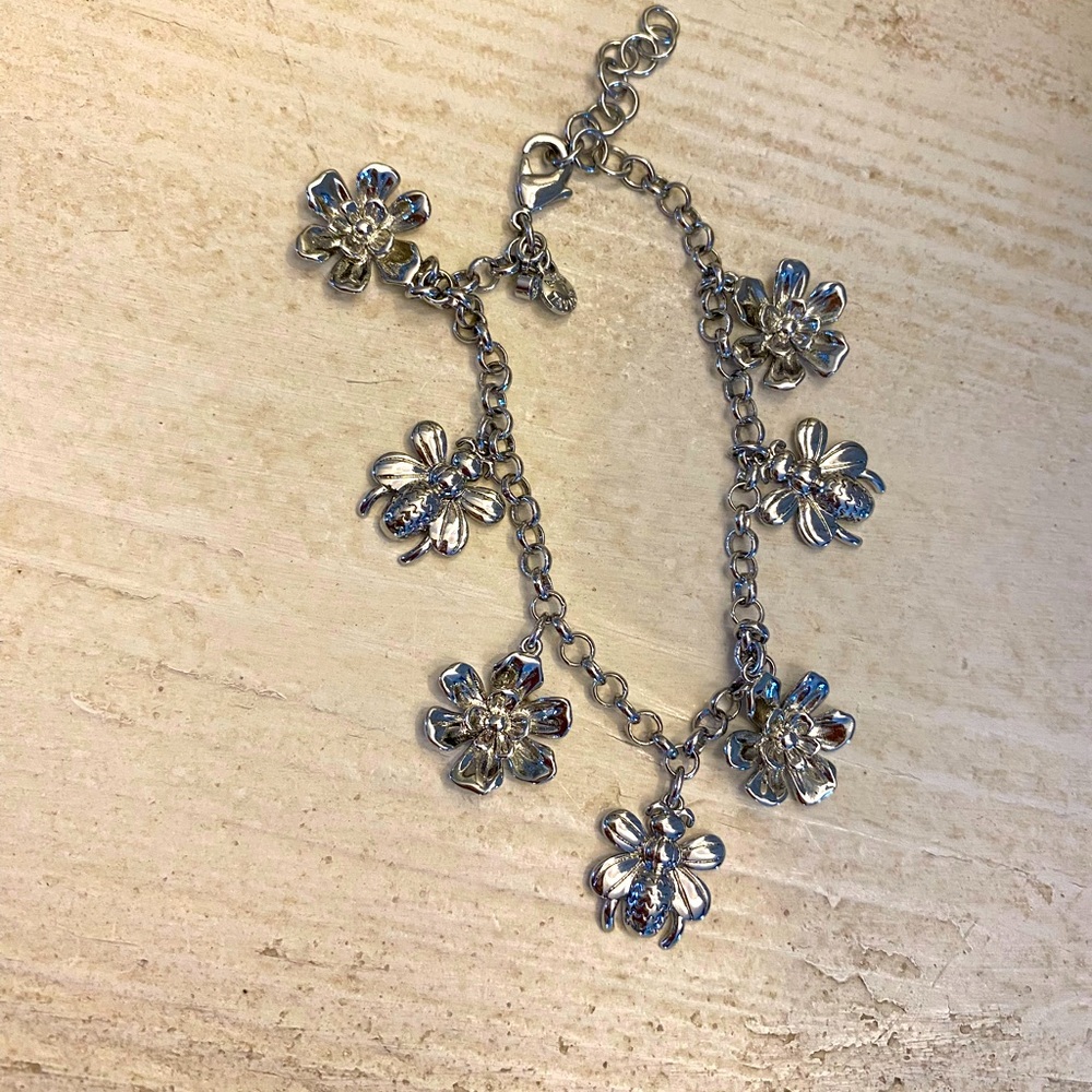 Ann Taylor Bracelet silver charms alternating flowers and honey bee